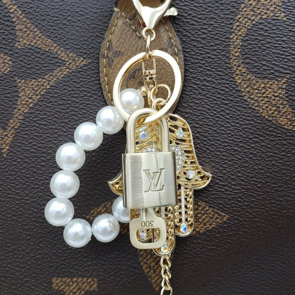 LV Gold Padlock & Key 🔒 Authentic Louis Vuitton Bag Unbranded Evil Eye Charm_4